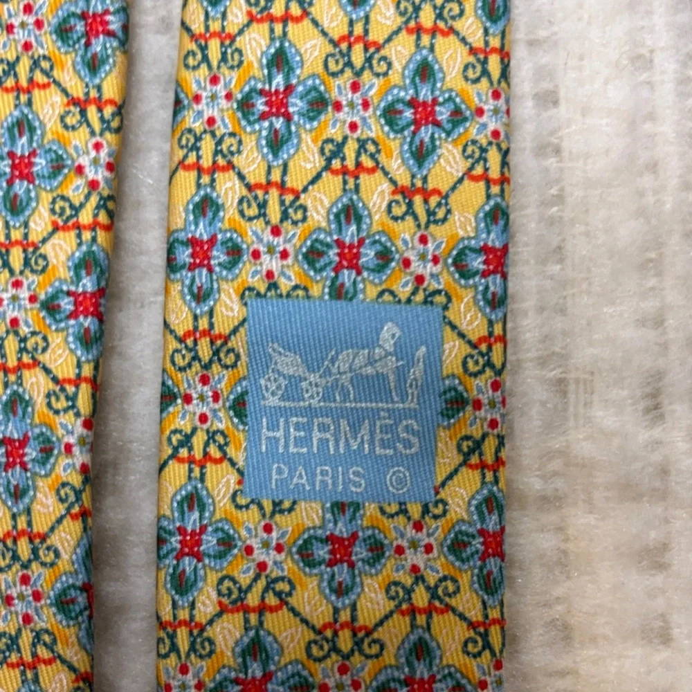 Hermes Paris Elegant Multicolor Patterned  Silk Tie Yellow Blue - Picture 4 of 6